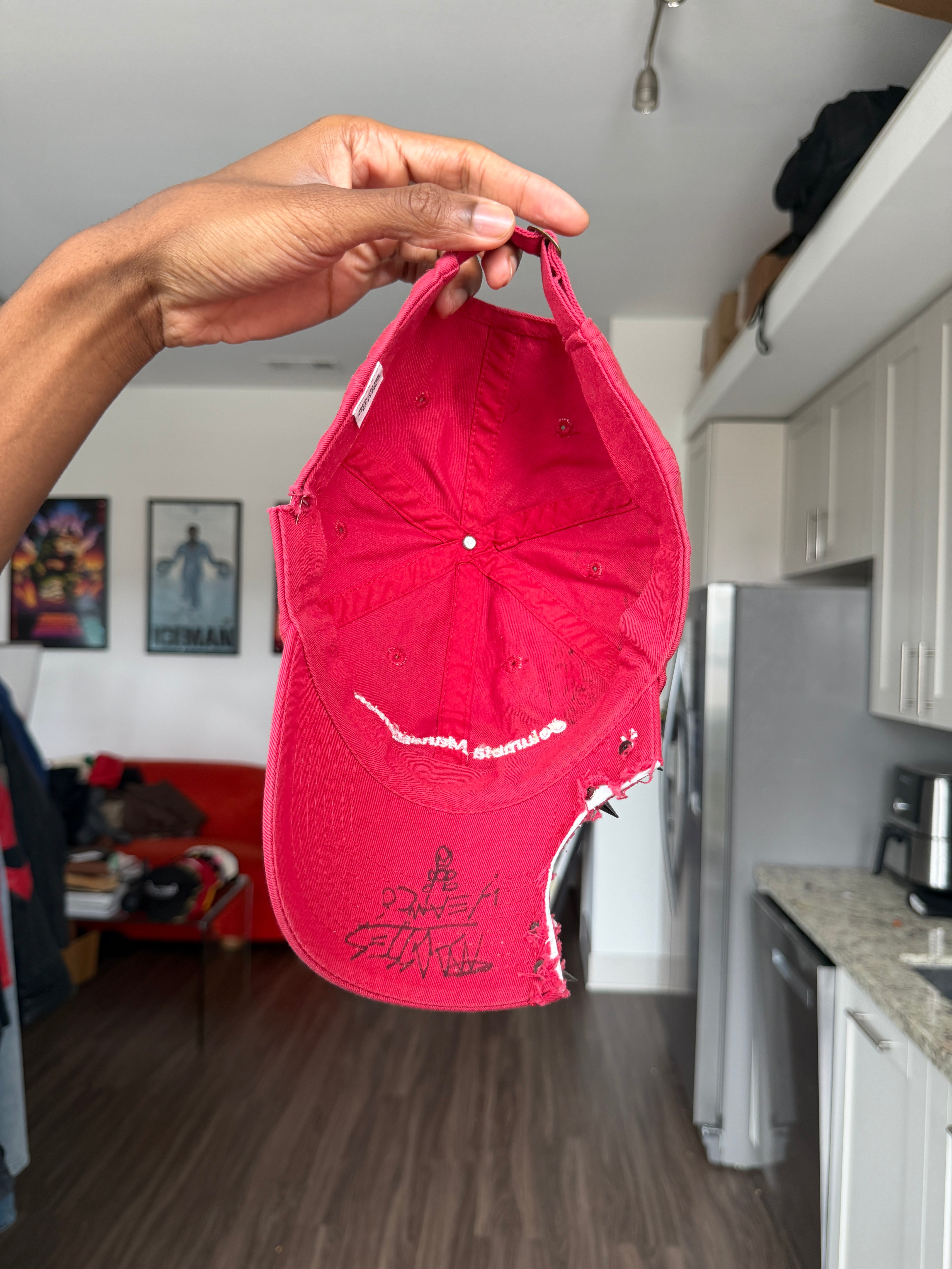 Jeanco Studio Red Hat