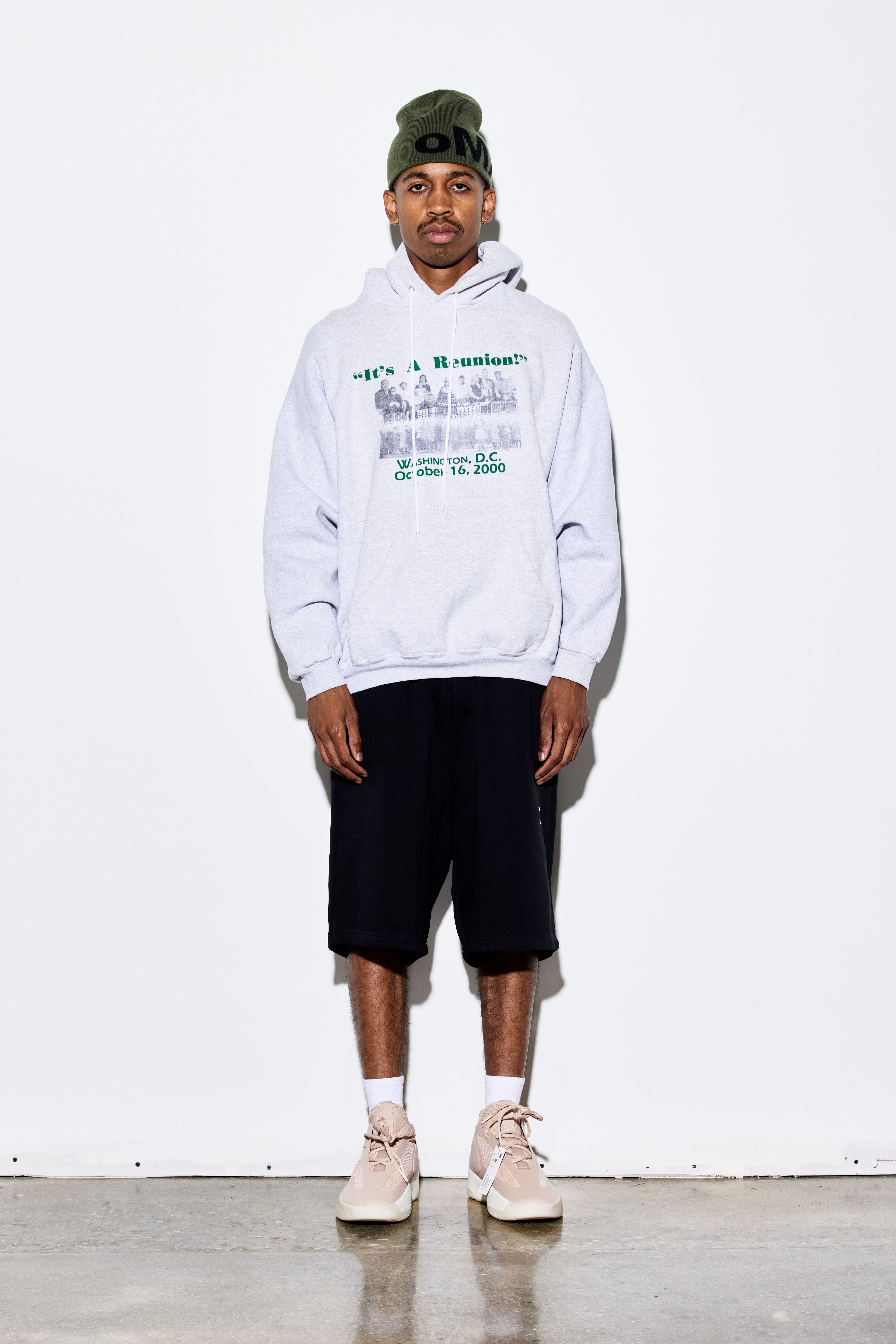 Vintage Family Million March Hoodie Size L